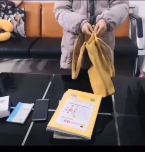 bag family  กระเป๋าผ้าแคนวาสใส่ไอแพดและหนังสือได้ มีหลายสี