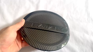 Ốp Nắp Bình Xăng Carbon Xe Toyota Raize 2022-23 Cao Cấp Vân Carbon