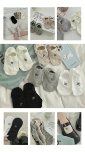 【COD จัดส่งจากไทย ซื้อ 4 คู่รับฟรี 1 คู่ 】ถุงเท้าลายผีเสื้อ สวมใส่สบาย มี 5 สี