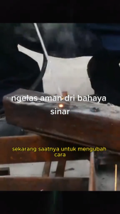 COD Kacamata Las listrik otomatis Safety 3d terbaik anti asap super gelap / kaca mata las welding keren sensor otomatis plus pengelasan / pengaman wajah untuk las pengaman kerja model baru