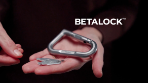 Matador®BetaLock™is an aircraft-grade aluminum carabiner that can be locked with a key to deter theft