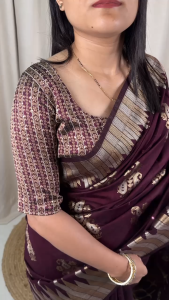 [PRE-ORDER 15 DAYS] Banarasi silk with 2 shades of zari weaving Sarees   {ETA:2025-12-31}