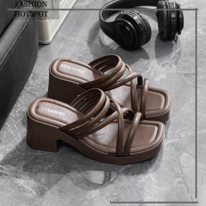 LH.Shoess NEW รองเท้าแฟชั่นผู้หญิง ดีไซน์เสริมส้นสวยๆ สาวๆสายหวานไม่ควรพลาดสายคาดเป็นเส้นไขว้ดูดี วัสดุเป็นยาง ทนทานใช้งานยาวๆ พร้อมส่ง 4 สี กดตะกร้าได้เลย