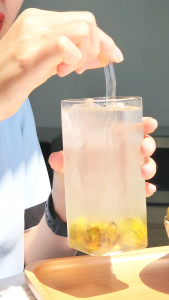 2 Hộp sấu giòn ngâm đường chua ngọt (hộp 12kg) - đặc sản ăn vặt Hà Nội Food