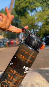 BOTOL MINUM HENNOR SPORT PREMIUM/BOTOL MINUM CUPS OUTDOOR PEGANGAN PLASTIK KAPASITAS 1200ML HX 572