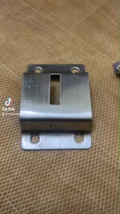 móc T gài cửa thùng xe tải giá cạnh tranh