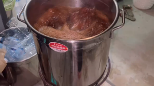 หม้อสตูว์สแตนเลส จุกขนาดใหญ่ ง่ายต่อการใช้งาน สำหรับทำซุป ชาสมุนไพร และอาหารต่างๆ หม้อ  หม้อสแตนเลส หม้อต้มน้ำท่อม หม้อต้มสแตนเลสหนาใหญ่ หม้อทรงสูง หม้อน้ำซุป หม้อต้มอาหาร