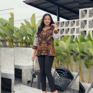 Atasan batik wanita blus batik motif pari putih