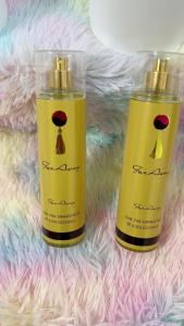 【BUY 1 TAKE 1】Singapore Perfume Far Away Perfume Body Mist Long Lasting Fragrance Suitable for Men and Women 250 ML