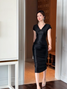 ZYHT EraVogue Váy nữ Váy đen xanh Váy không tay Váy cổ chữ V Váy công sở Váy Hiso Váy cổ điển Váy công sở Váy dự tiệc Váy dạ hội 9812