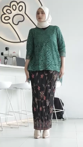 SETELAN KEBAYA Kebaya Brukat Bianca dan Rok Plisket Setelan / Kebaya Modern / Set Kebaya Bianca / Kebaya Rinjani / Kebaya Brokat / Big Size / Kebaya Jumbo M L XL XXl XXXL 4L 5L