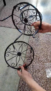 Metal Flower Pot Stand Wrought Iron Display Shelf Indoor Outdoor Use High Stability Planter Pot Rack Strong Decoration