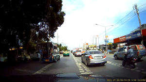 กล้องติดรถยนต์หน้าอย่างเดียว XCAM รุ่น X800PRO  ควมละเอียด FHD1080P หน้าจอทัชสกรีน 4.0 นิ้ว มี Wifi ดูผ่านมือถือได้