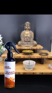 Nước lau bàn thờ Thảo mộc lau bàn thờ cao cấp Bình Lam Natural giúp làm sạch diệt ẩm mốc kích tài lộc tăng vượng khí mang lại may mắn 260ml