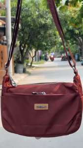 CHIBAO - Tas Selempang Wanita 11992 Sling Bag Parasut Wanita Trendy