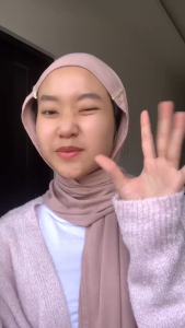 Emina Sun Battle SPF 35 PA+++ Bright Glow 50ml | Sunscreen Skin Buddy (BPOM)