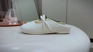 Flat-soled ultra-soft shoes for women in summer new style temperament fashion leisure lazy open-toe slippers