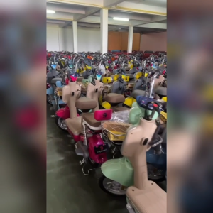 ราคารวมแบต! จักรยานไฟฟ้าประกอบพร้อมขับรุ่น Electric Scooter 813 พร้อม Battery สำหรับผู้ใหญ่&เด็ก รับน้ำหนักได้ 150 kg