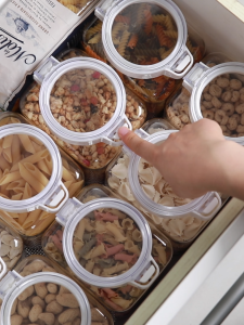 Shimoyama Plastic Food and Snacks Storage Jar (900ML/1500ML)