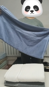 ผ้าขนหนูซับน้ำอย่างดี cotton towel 70×140 ผ้าเช็ดตัว ผ้าเช็ดตัวใหญ่ towel ผ้าขนหนูอาบน้ำ ผ้าเช็ดตัวผ้าคอตตอน 100% เนื้อนุ่ม