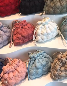 ice cherry กระเป๋าสะพายไหล่ จุของได้เยอะ เข้ากับทุกการแต่งกาย แฟชั่นสําหรับสตรี สไตล์เกาหลี EP8660