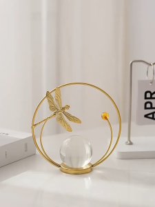 Eyre（Debut produk baru ★） Bola kristal besi perabot rumah tangga kabinet TV dekorasi kreatif pintu masuk ruang tamu ornamen desktop mewah ringan Iron crystal ball home furnishings TV cabinet creative decorations living room entrance desktop ornaments