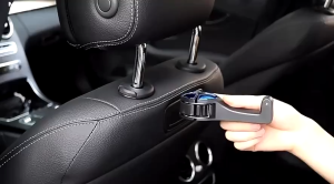 ตะขอเกี่ยวของอเนกประสงค์ในรถ ที่แขวนของในรถ ที่วางมือถือ ที่แขวนของในรถ 2in1 ตะขอแขวนของในรถ ส่งจากไทย