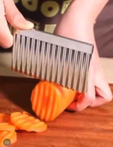 MO707 Pisau Kentang Timur ULIR Pisau Gelombang