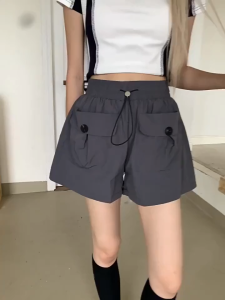 Celana Pendek Kargo Perempuan Populer Celana Kaki Lebar A-Line Serut Desain Ramping Pinggang Tinggi Gaya Korea Wanita
