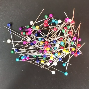 [200 ชิ้นต่อกล่อง] เข็มหมุด หัวมุก พร้อมกล่อง 200 ชิ้น ต่อกล่อง(คละสี) เข็มหมุด **สินค้าพร้อมส่งจากไทย**