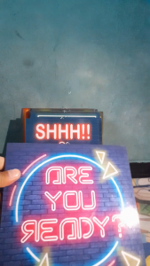 Hiasan dinding wall decor neon flex menyala stay tuned