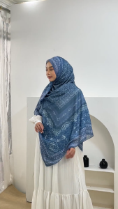 Thiflati Kerudung Segi Empat Jumbo 140x140 cm Islamic Kontemporer Scarf Premium Motif