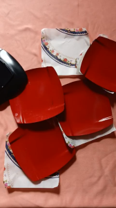 Dĩa vuông nhựa melamine đỏ đen 2 lớp đựng thức ăn DV 126 -14.7 x 14.7 x 1.8 cm / DV 127- 17.7 x 17.7 x 2.0 cm