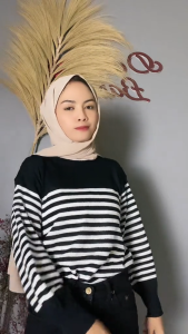 SWEATER RAJUT WANITA JEFANYA KNIT / BAJU RAJUT MOTIF GARIS / PAKAIAN WANITA KEKINIAN