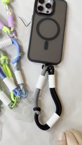 Gantungan Kunci & Aksesoris Tas Aesthetic Korea