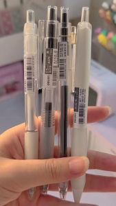 Combo 5 chiếc Bút gel bấm thân trong Deli A057 / Bút gel Deli bấm thân trong suốt 0.5mm