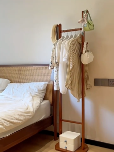 Bamboo Coat Rack Wood/Brown Coat Hanger With 4 Hooks Sangkut Baju Standing Hanger Rack bag Rack Coat Hanger Stand 衣帽架