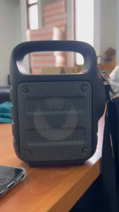 ลำโพงบลูทูธ KTS-1185 ดอก3นิ้ว เสียบไมค์ ไฟฉาย สายสะพาย แบบกระจาย ส่งจากกทม