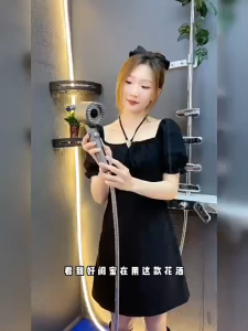 ฝักบัวแรงดันสูง กรองน้ำ รุ่นใหม่ เปิดปิดที่ฝักบัวได้สามารถปรับน้ำได้ 4 รูปแบบ อาบนํ้า มีโหมดนวดตัว พร้อมส่ง