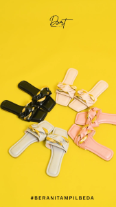 Dzrtclassy03 Sandal wanita kekinian 2024 / Sandal wanita korean style / Sandal perempuan dewasa 2024 / Sandal perempuan korean style / Sandal teplek wanita terbaru / Sandal teplek perempuan 2024 / Sandal teplek wanita kekinian / Sandal teplek wanita korea