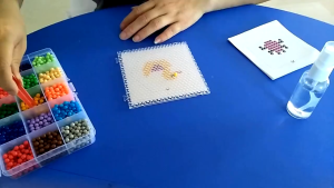 Bộ Đính Hạt Ma Thuật Hạt Dính Nước Thần Kỳ Đồ Chơi Tự Làm Kích Thích Sáng Tạo Tập Trung Cho Bé