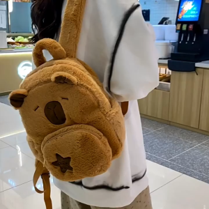 กระเป๋าเป้ Capybara เหมาะกับเด็กอนุบาล และวัยก่อนเข้าเรียน ขนนุ่มนิ่ม 2 ช่องซิป ขนาด 12 นิ้ว