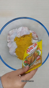 BUMBU RACIK AYAM GORENG INDOFOOD ISI 5PCS - BUMBU INSTAN AYAM GORENG - MUDAH DIGUNAKAN - LEBIH HEMAT [nasa shoop]