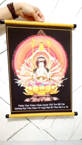 Tranh Bồ Tát Thiên Thủ Thiên Nhãn Treo tường in trên vải - Nẹp Nhựa Kích thước 20x30 cm - 30x40 cm