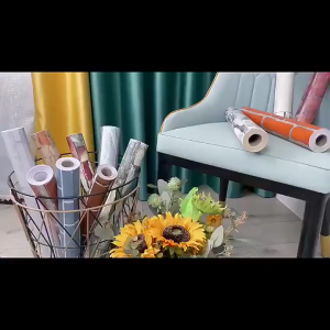 Wallpaper Dinding Motif Garis Hitam Putih Ukuran Panjang 8Meter x Lebar 45CM