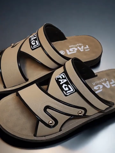 New mens summer sandals leather thick soled beach driving two wear sandals wearing dad casual slippers