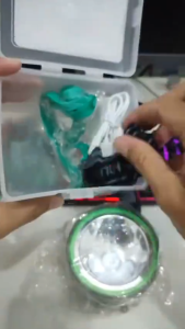 Senter Kepala Selam Sunpro S-8962: Cahaya Putih Super Terang & Tahan Air