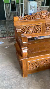 Kursi Sudut Kayu Jati Ukir Tangan Bagong | Desain Minimalis untuk Ruang Tamu