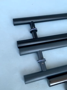 🚚จัดส่งทันที🚚มือจับประตูสแตนเลส ทนต่อการสึกหรอ กันสนิม ไม่แตกหักง่าย เกรดพรีเมี่ยม304 ราวจับประตูสแตนเลส ด้ามประตู ที่จับประตู มือจับ(ความยาวรวม 600 มม ระยะห่าง 400 มม）