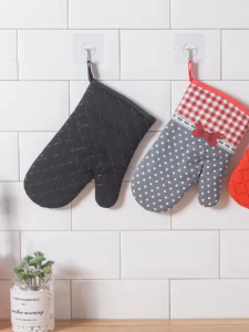 [HCM] (1 chiếc) Găng Tay Làm Bánh/ Lò Nướng Dày Dặn Nhiều Hoạ Tiết-TyHome